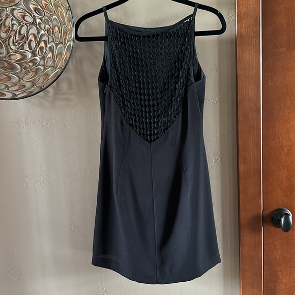 Sz6 Lined Black Dress with eyelet back - Picture 5 of 16